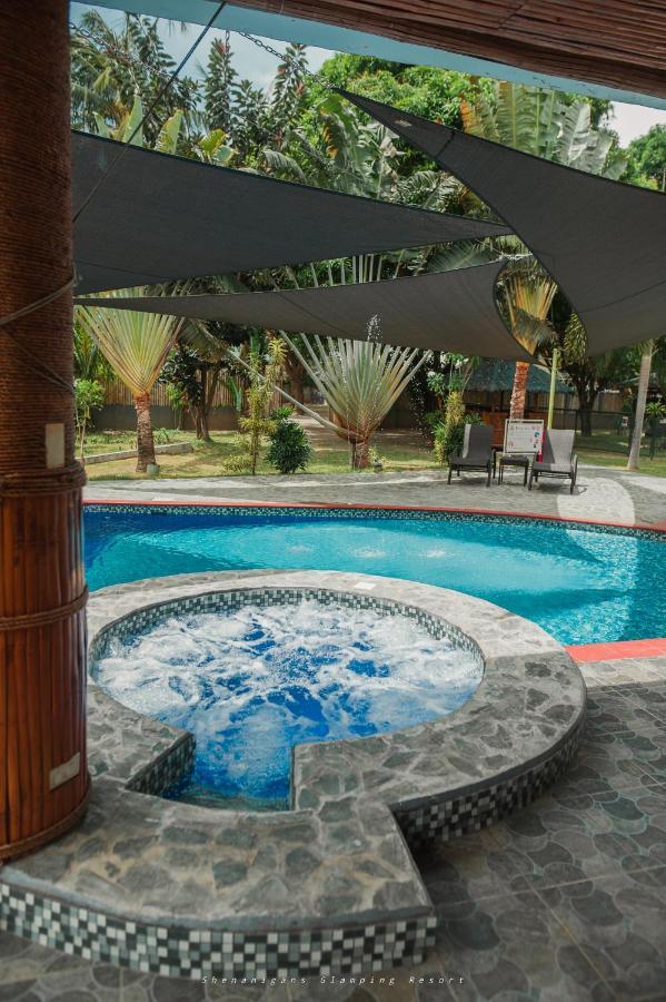 Shenanigans Glamping Resort Zamboanguita  Ngoại thất bức ảnh